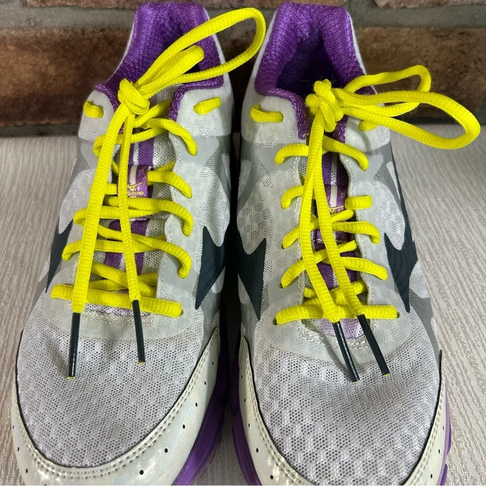 MIZUNO Wave Rider 17 Women’s Running Shoes